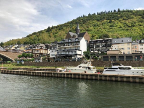Отель Hotel am Hafen  Кохем